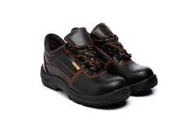 Mangla Plastic Industries Safety Shoes Manufacturer