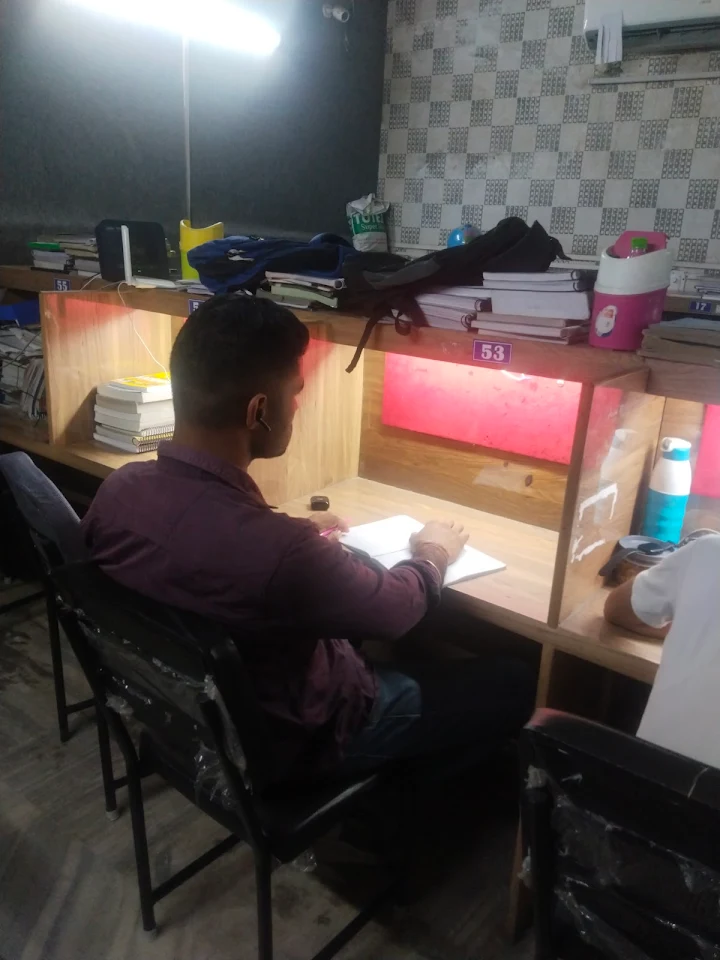 Paramount Library , Hisar